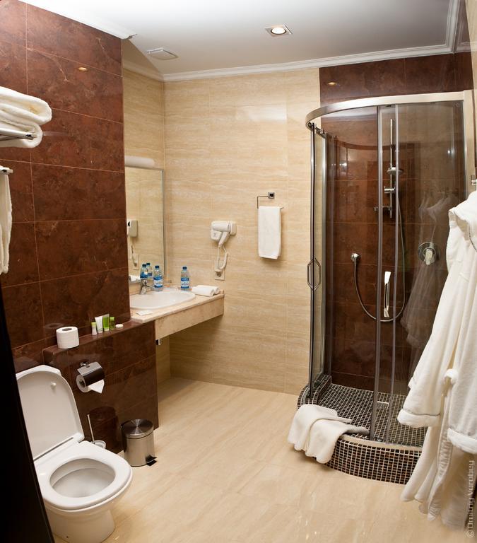 Kiroff Hotel Harkiv Cameră foto